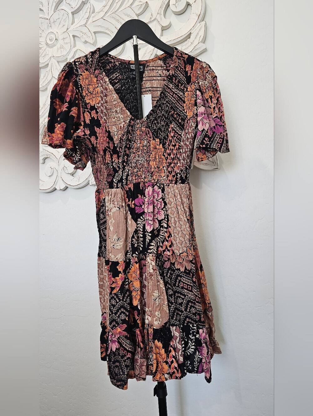 Angie Black Floral Patchwork V‑Neck Short Sleeve Mini Dress Women's Sz Small